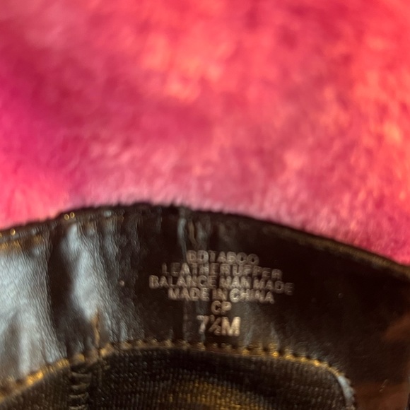 Black patent leather Bandolino booties - Picture 5 of 7